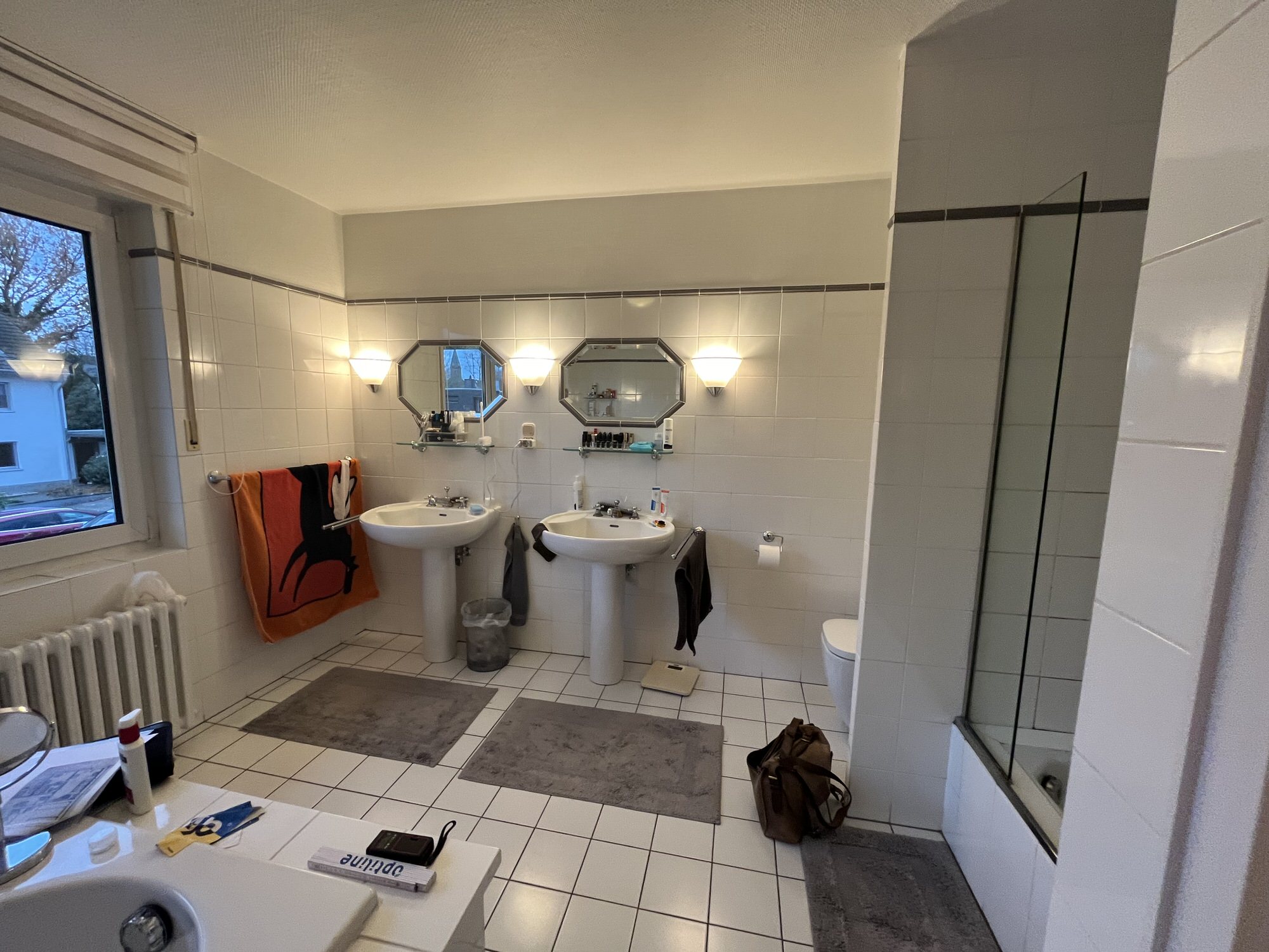 Badezimmer vor der Renovierung